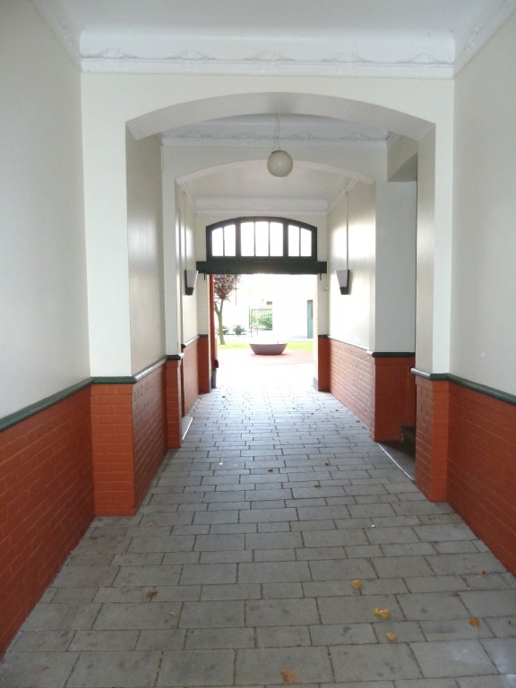 Ingång, passage från Sturegatan 1