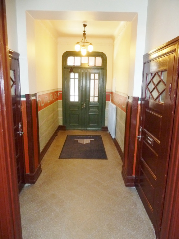 Entrén till Regeringsgatan 71