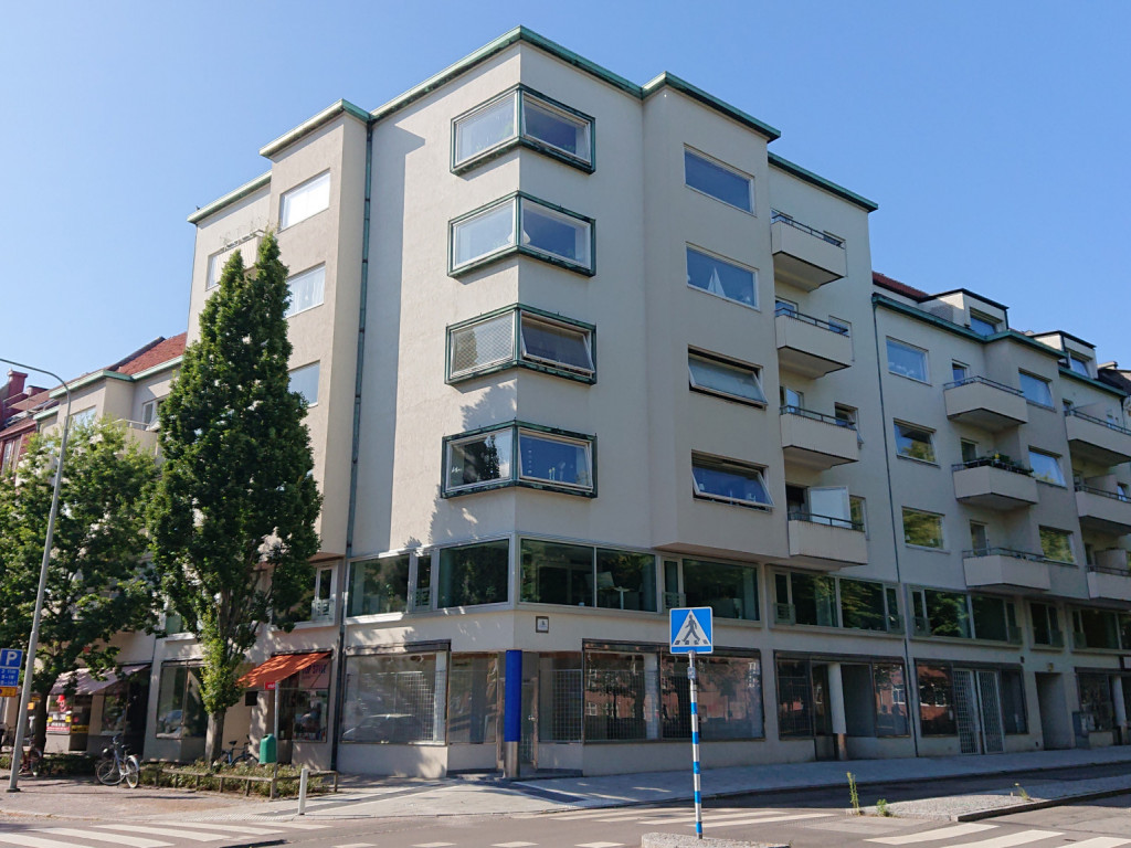 Regeringsgatan 53, Skolallén 15